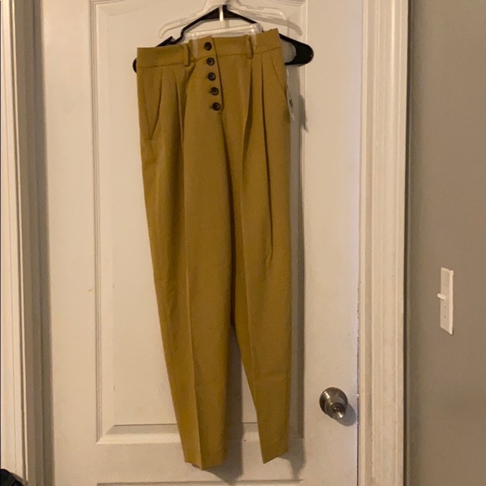 NWT yellow high waisted pleated pants